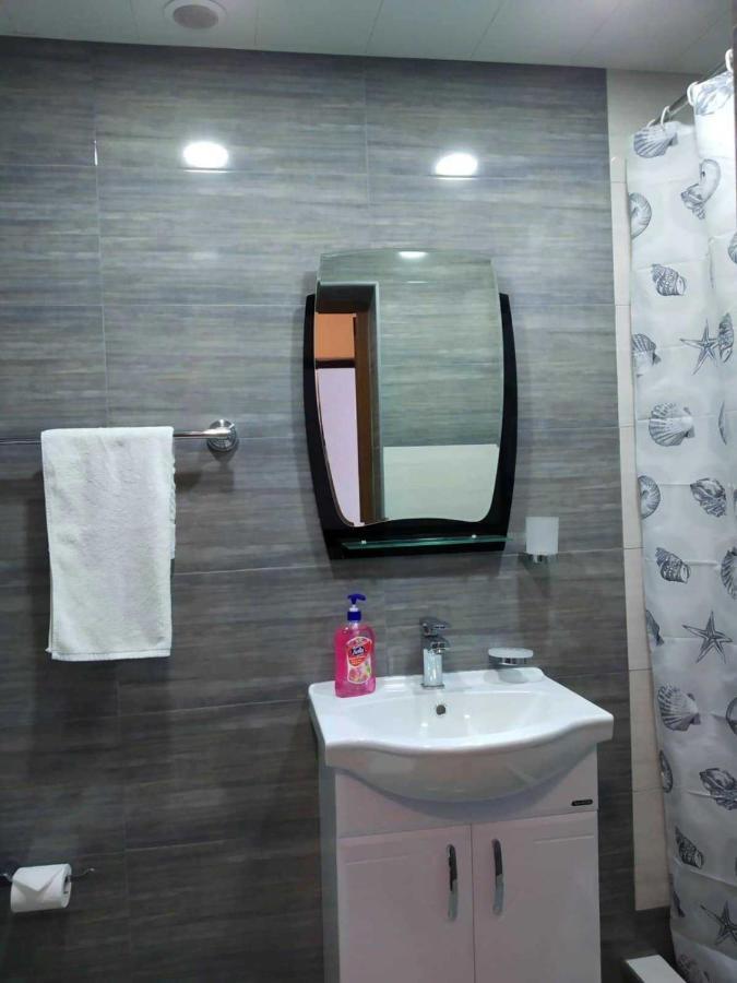 Apartment Near Sasundci Davit Metro Station Yerevan Exterior foto